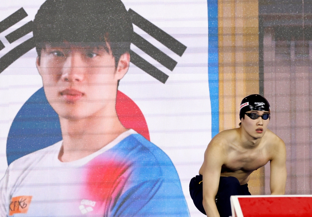 <b>황선우</b>, 세계선수권 男 <b>자유형</b> 100m 13위→<b>결승 진출</b> 무산…'세계기록' ...