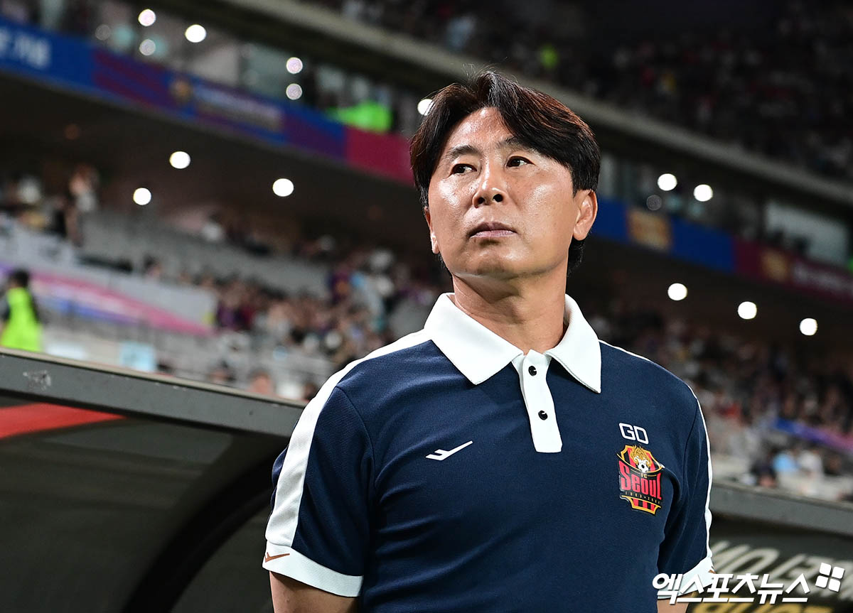 '바르사전 완패' <b>김기동</b> FC서울 <b>감독</b>, 무슨 말 했나…"박지성처럼 뛰어...