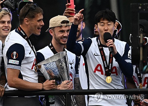 '동상 후보 1순위' <b>손흥민</b>, 토트넘과 12년 동행?…"MLS 관심에 1년 연장...