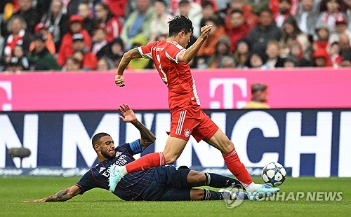 호날두!! 비켜~~!!