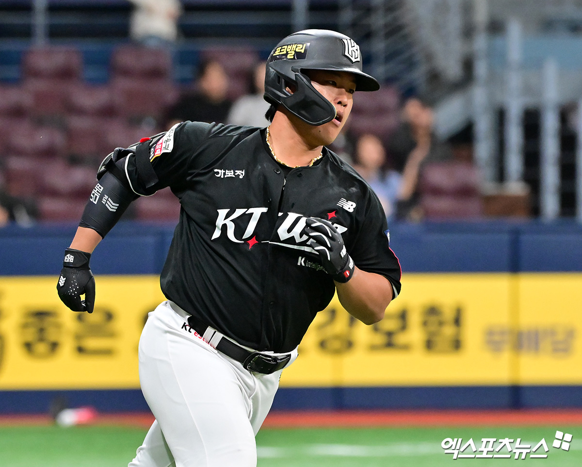 '폰세 공도 느려 보였다?'…MLB <b>이적</b>설 <b>강백호</b> "최근 들어 가장 좋은 컨...