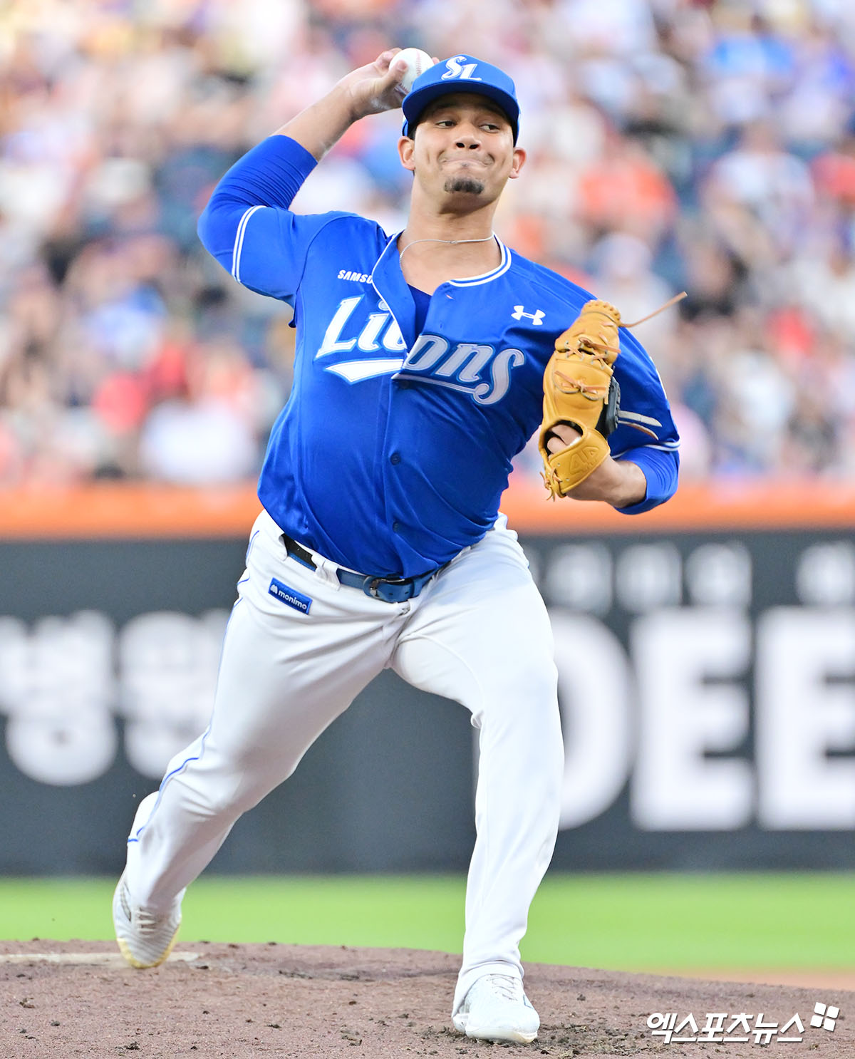 '3위 수성 빨간불' <b>롯데</b> vs '벼랑 끝' <b>삼성</b>…사활 걸린 <b>광복절</b> 클래식 시...