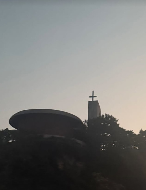 "어디 김 씨냐"…<b>킴 카다시안</b>, 한국서 '<b>광복절 태극기</b>' 인증샷 화제