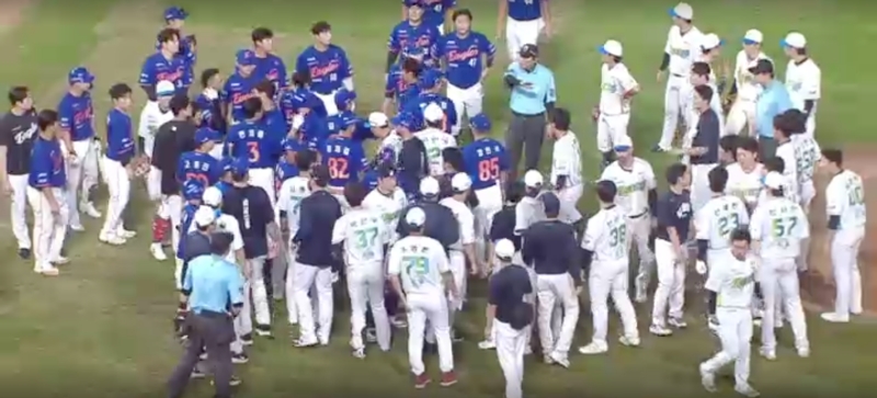 "야, 야" 하주석 발끈, 한화-NC <b>벤치 클리어링</b>으로 번졌다…'포효했던' ...
