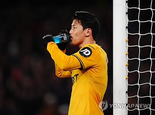 <b>황희찬</b> 우승합니다! '흥민이 형 땡큐!'…크리스털 <b>팰리스</b> 임대→이강인...