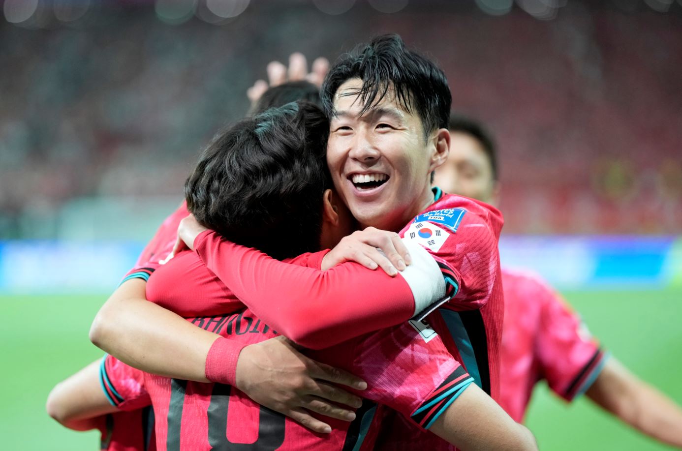 '<b>토트넘</b> 7번' <b>손흥민</b>→<b>이강인</b>? <b>토트넘</b> 레비 회장, 한국 시장 '꽉' 잡는다...