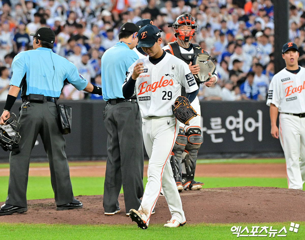 '이럴 수가' 6연패 한화, <b>리베라토</b> OUT…'수비 중 넘어져 교체'→23일 SS...