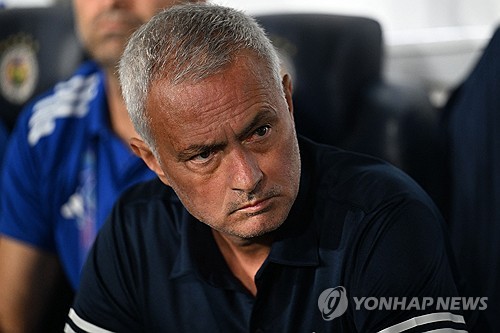 손흥민·이강인·김민재 싹쓸이 한다더니 끝내…'스페셜 원' 충격 몰락,...