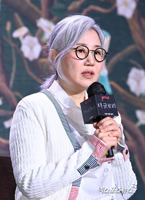 '<b>강릉</b> 출신' <b>김은숙</b> 작가, <b>가뭄</b> 피해 지원 위해 2000만원 생수 <b>기부</b> [공...