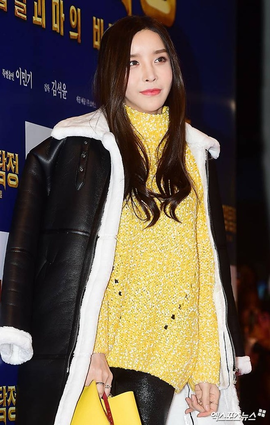 '트젠 1호' <b>하리수</b> "확인한다고 성관계 요구"…연예계 <b>성희롱 폭로</b>