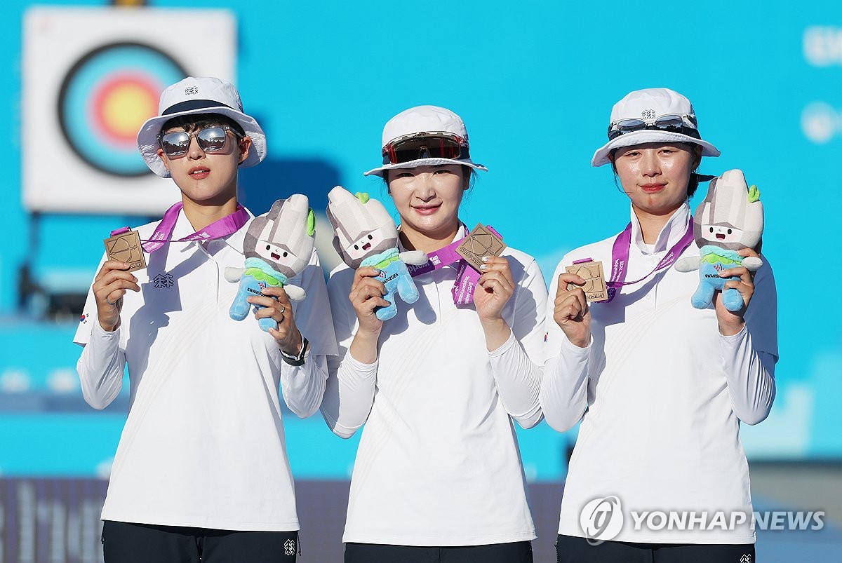 '세계 최강' 한국 여자 양궁 입증…<b>안산</b>-<b>강채영</b>-<b>임시현</b> 세계선수권 개인...