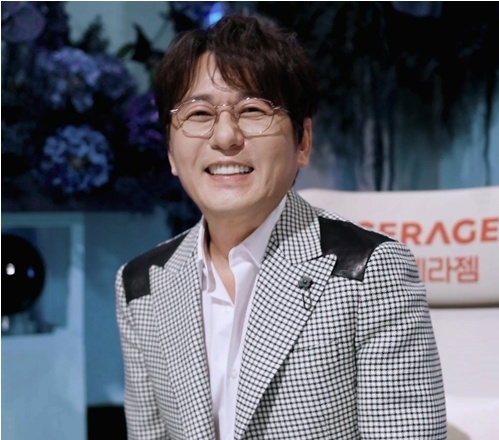 '59세' <b>신승훈</b>, 드디어 밝힌 피부관리 비결 "자외선 차단, 밖을 안 나가...