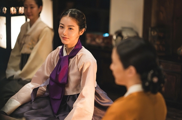 신예은, '<b>탁류</b>'로 <b>연기 변신</b> 예고…오늘(26일) 첫 공개