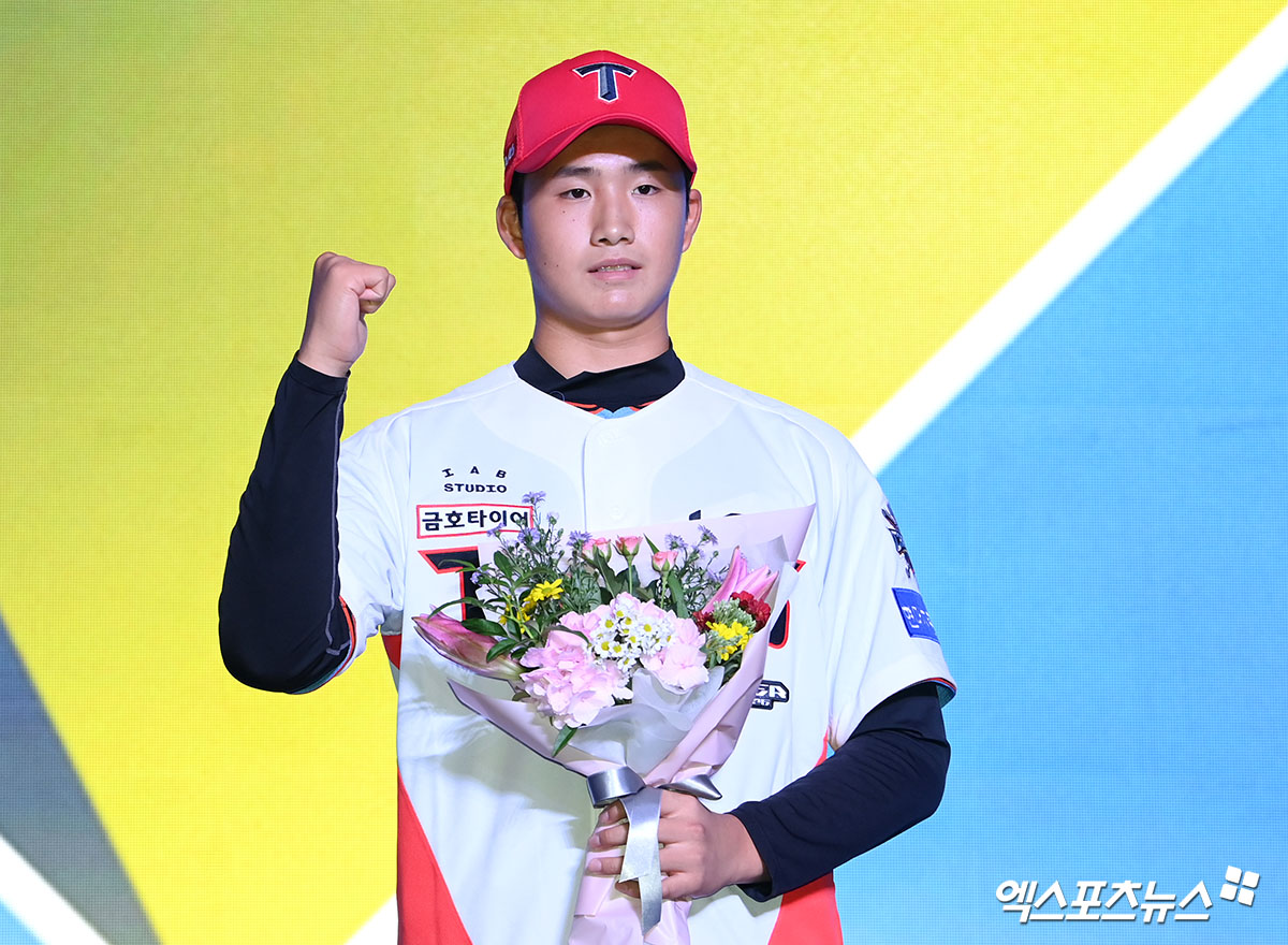 "롤모델은 양현종 선배님"…KIA 2R 신인 <b>김현수</b>의 다짐 "잘해야겠다는 ...