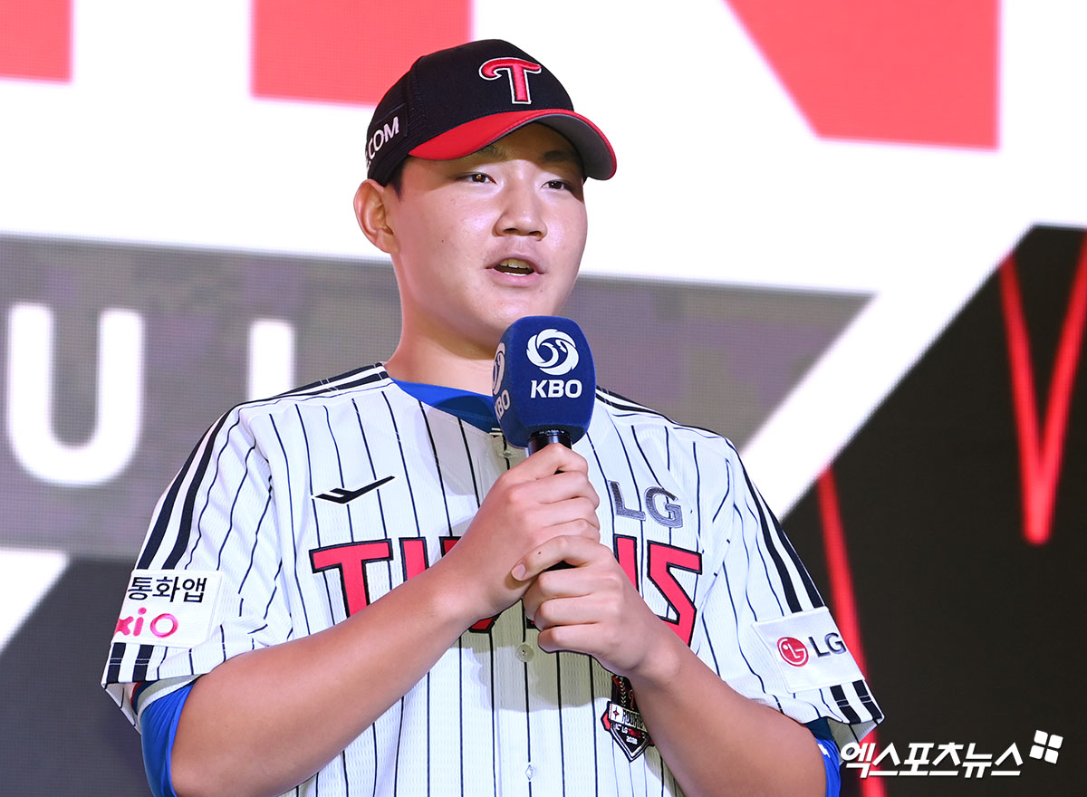"이 선수가 여기까지" <b>LG</b>, '전체 8순위' <b>양우진</b>과 2억5000만원 <b>계약</b>…202...