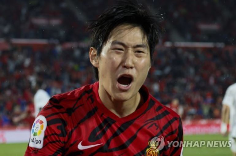 <b>이강인</b> "나 다시 돌아갈래! 파리 싫어" 외치나…바르샤 상대 '축신짤' 무...