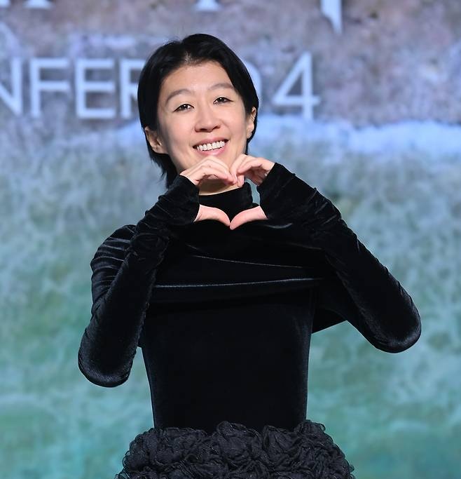 [해시태그] <b>홍진경</b>, <b>재혼</b>설 부인 "발표한 적 없어요, 오해하지 맙시다...