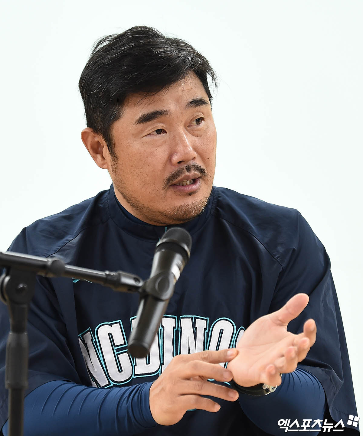 이호준 감독 '<b>김형준</b>, <b>골절</b>로 경기 출전 어려워'[포토]