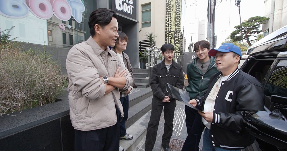 이서진·김광규, 방송 중 '태도 논란' 터졌다…고발자는 지창욱·<b>도경수</b>...