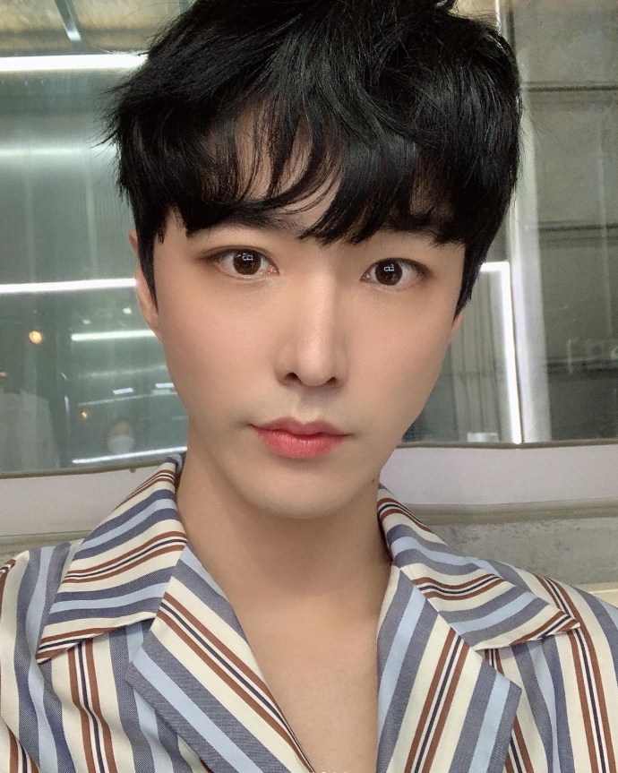 <b>김준영</b>, "불법 <b>유흥업소</b> NO" 부정했지만…2차 사과문→공연 <b>하차</b> [종합]