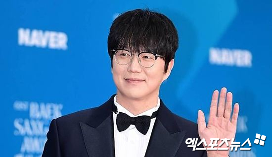 '매니저 배신 충격' <b>성시경</b> "새로운 동생 왔다"…<b>유튜브 재개</b> [엑's 이슈...