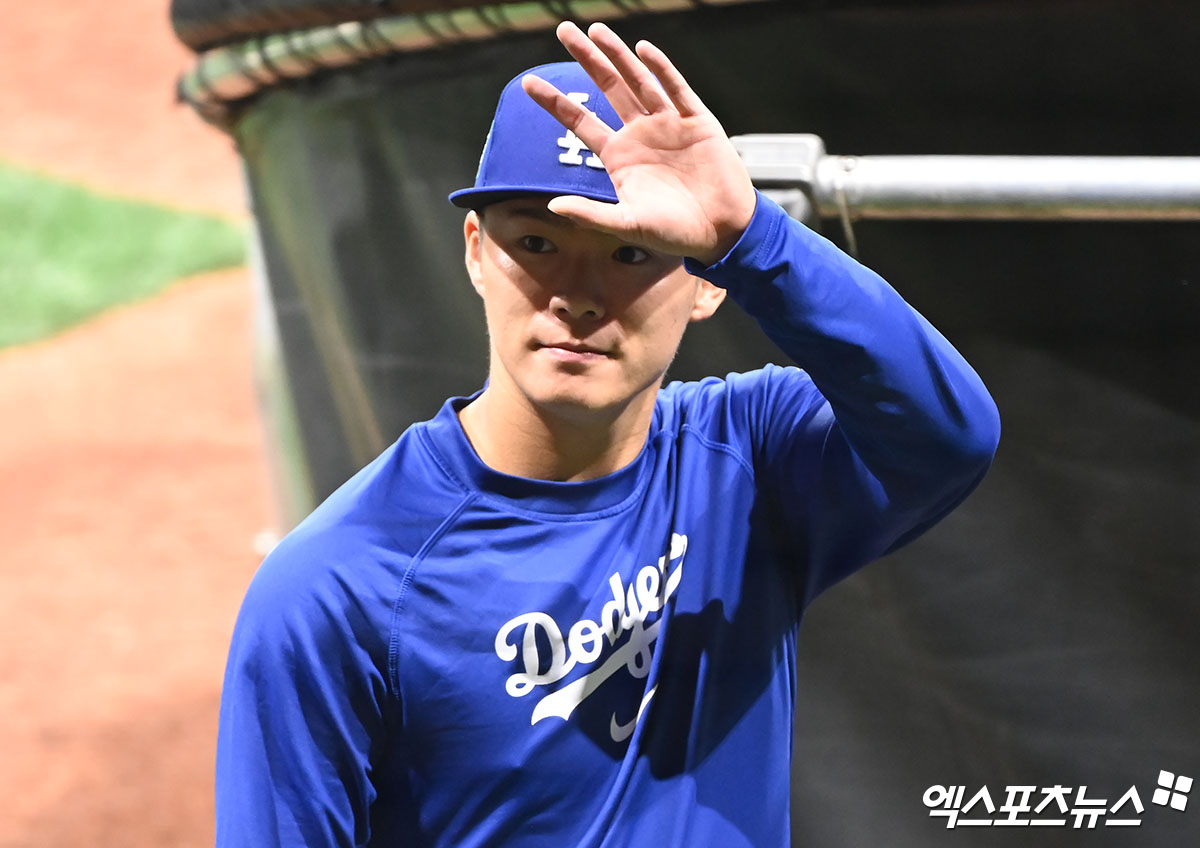 야마모토 <b>WBC 불참</b>? 일본 vs <b>다저스</b> 기싸움 시작…"커쇼도 美 국대 포기...