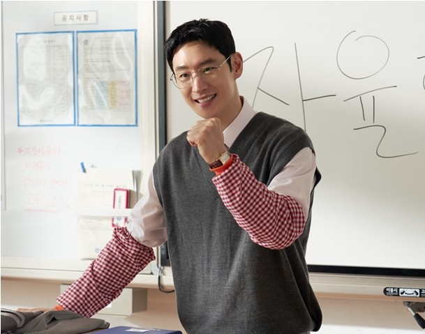 '<b>모범택시3</b>' 이제훈, 부캐 '맑눈광 <b>황인성 쌤</b>' 깜짝 소환…"디테일하게...