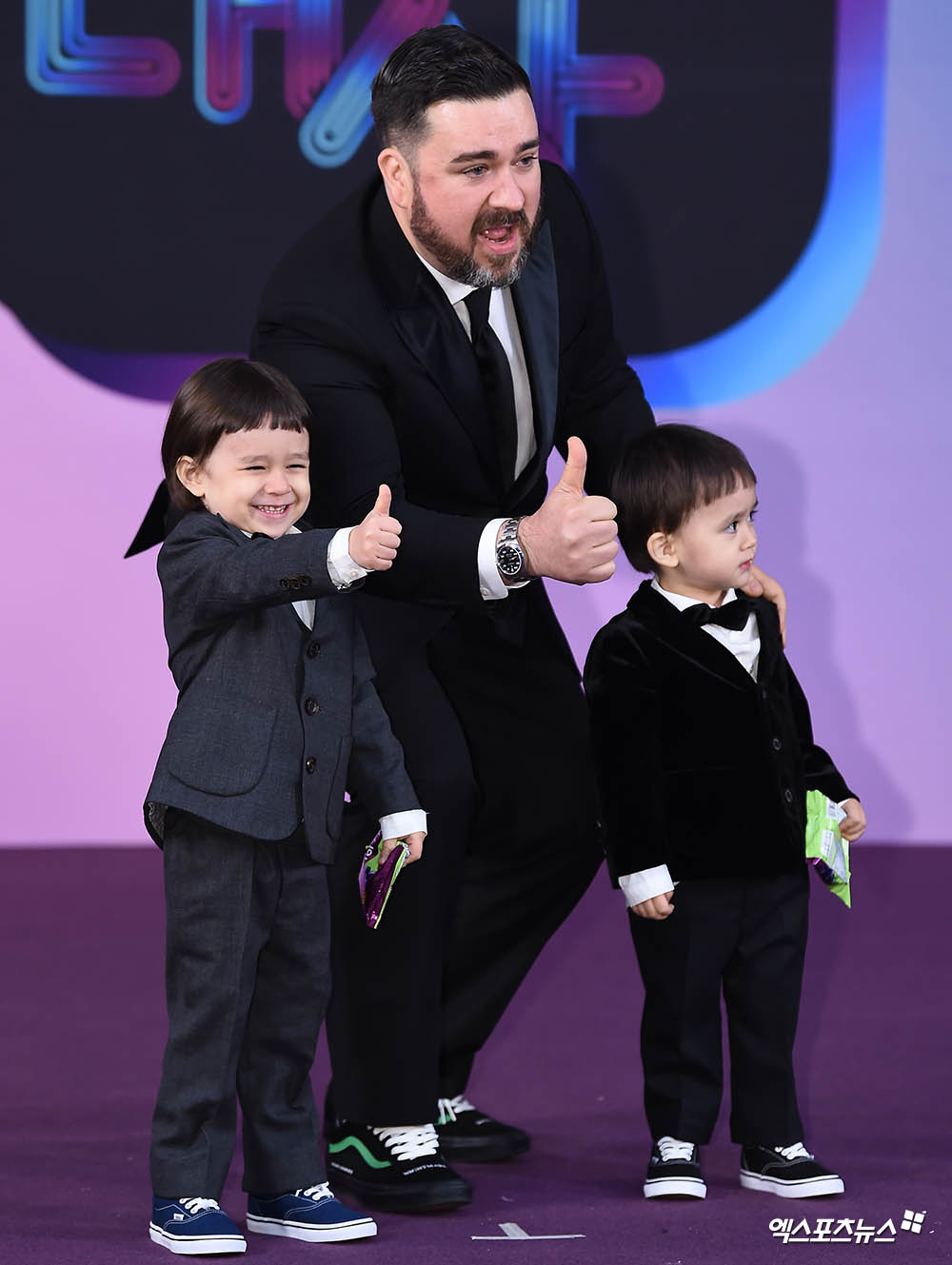 '<b>샘 해밍턴</b> 子' <b>윌리엄</b>·<b>벤틀리</b>, 훌쩍 크더니…"혼자 살래" 비혼 선언 (...