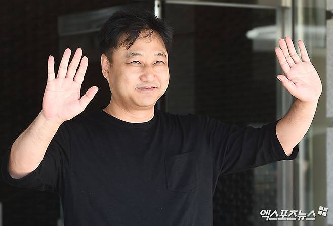 <b>김수용</b> 측 "급성심근경색 진단, 오늘(18일) <b>혈관확장술</b> 받고 <b>회복</b> 중" [...