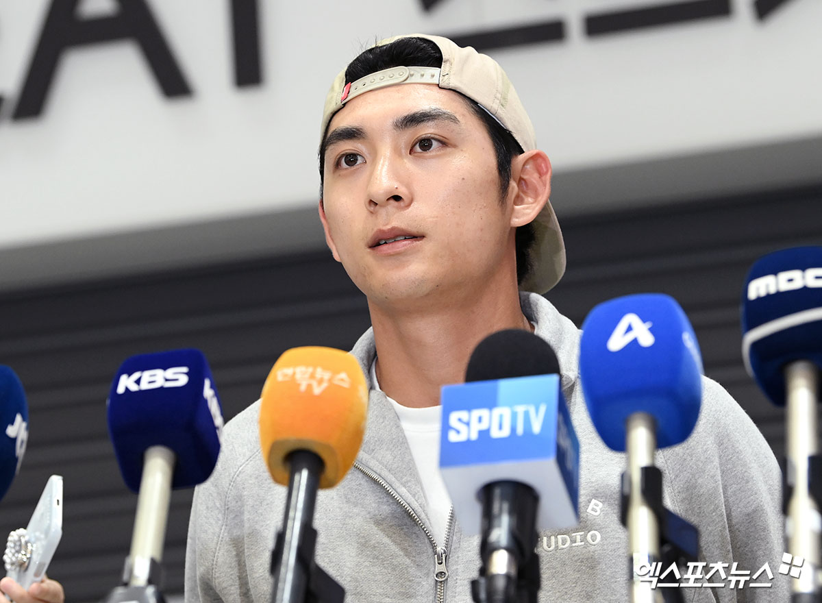 "韓 야구 위상 높였다" <b>이정후</b>, 일구상 <b>특별공로상 수상</b>...롯데 박찬형은...