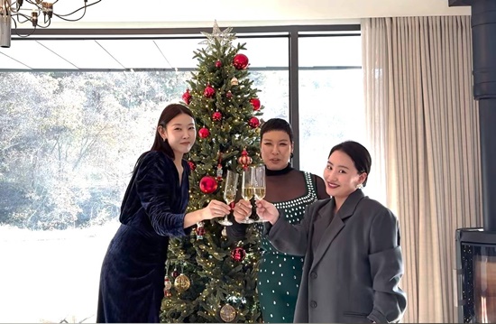 '무당 팔자' <b>한혜진</b>·<b>정영주</b>·<b>조현아</b> 모였다…홍천까지 찾아온 남사친 ...