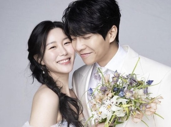 <b>이승기</b><b>이다인</b>, 21개월 <b>딸</b> 영상 최초 공개…"너무 귀여워" 딸바보 맞네...