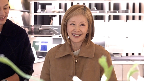 <b>김광규</b>, <b>이미숙</b>에 돌직구…"선배님 <b>성형</b>하셨어요?" <b>의혹</b> 제기 (비서진)