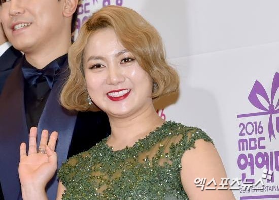 <b>박나래</b>, 이번엔 '<b>4대 보험</b>' 폭로…"매니저 제외, 전 남친·모친만" [엑's...