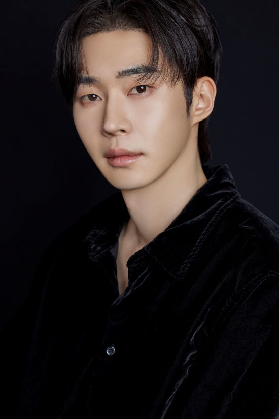 '태풍상사' 무진성 "<b>이준호</b>에 <b>열등감</b>, 父 때리는 신 걱정 많았죠" [엑's ...