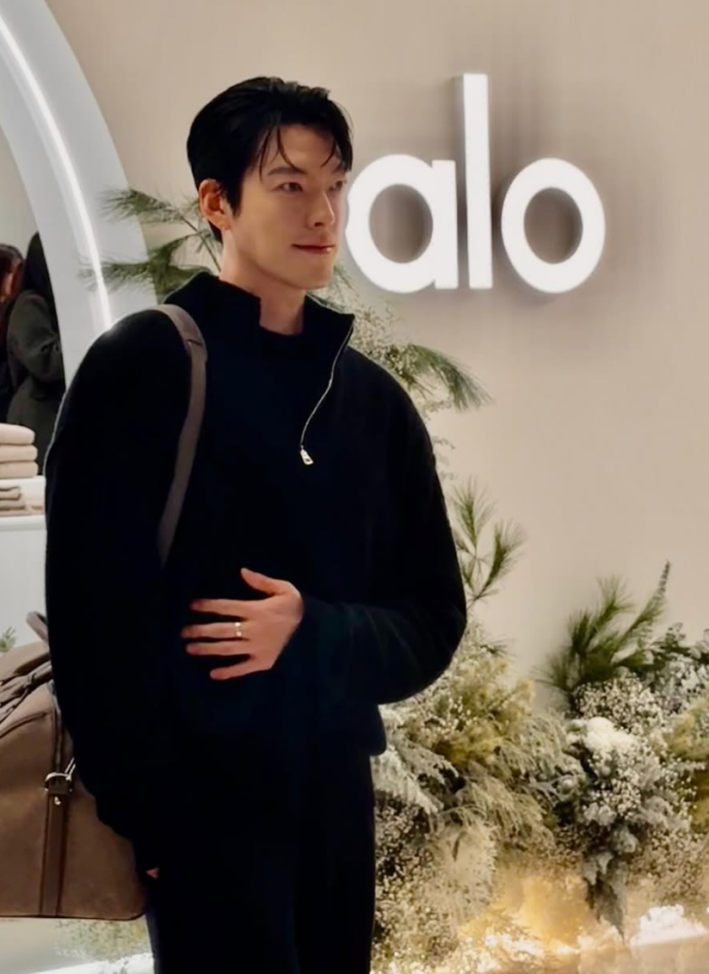 모델핏의 정석을 보여준 우빈님 근황 사진