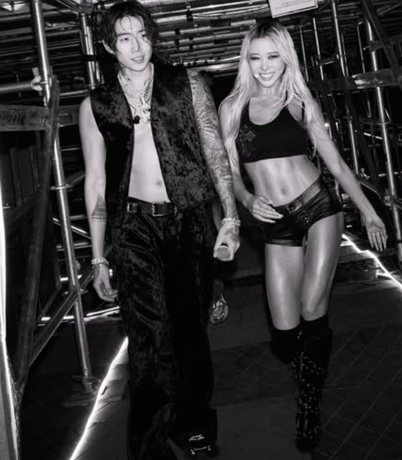 '몸매' <b>박재범</b>X'body' <b>다영</b>, 이름값 한 무대…구릿빛 섹시美 '폭발' (MMA ...