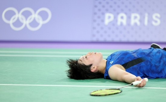 충격 또 충격! 日 여자단식 와르르 '전멸'…세계챔피언 일본 에이스 쓰러졌다→끝내 기권+"사람 잡는 연맹!" 일본도 폭발