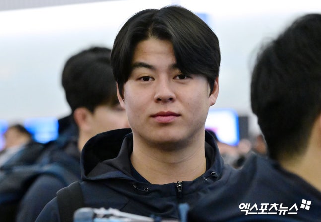 '충격' 노시환, 공항서 갑자기 병무청 부름 받아→'사이판 行' 비행기 놓칠 뻔했다…"혼자 외롭게 갈 뻔"