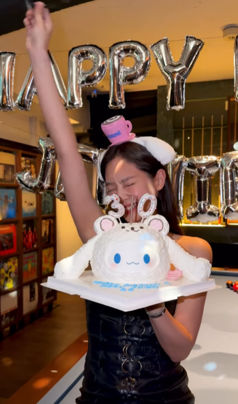 HAPPY BIRTHDAY ジェニーの30歳の誕生日を迎える