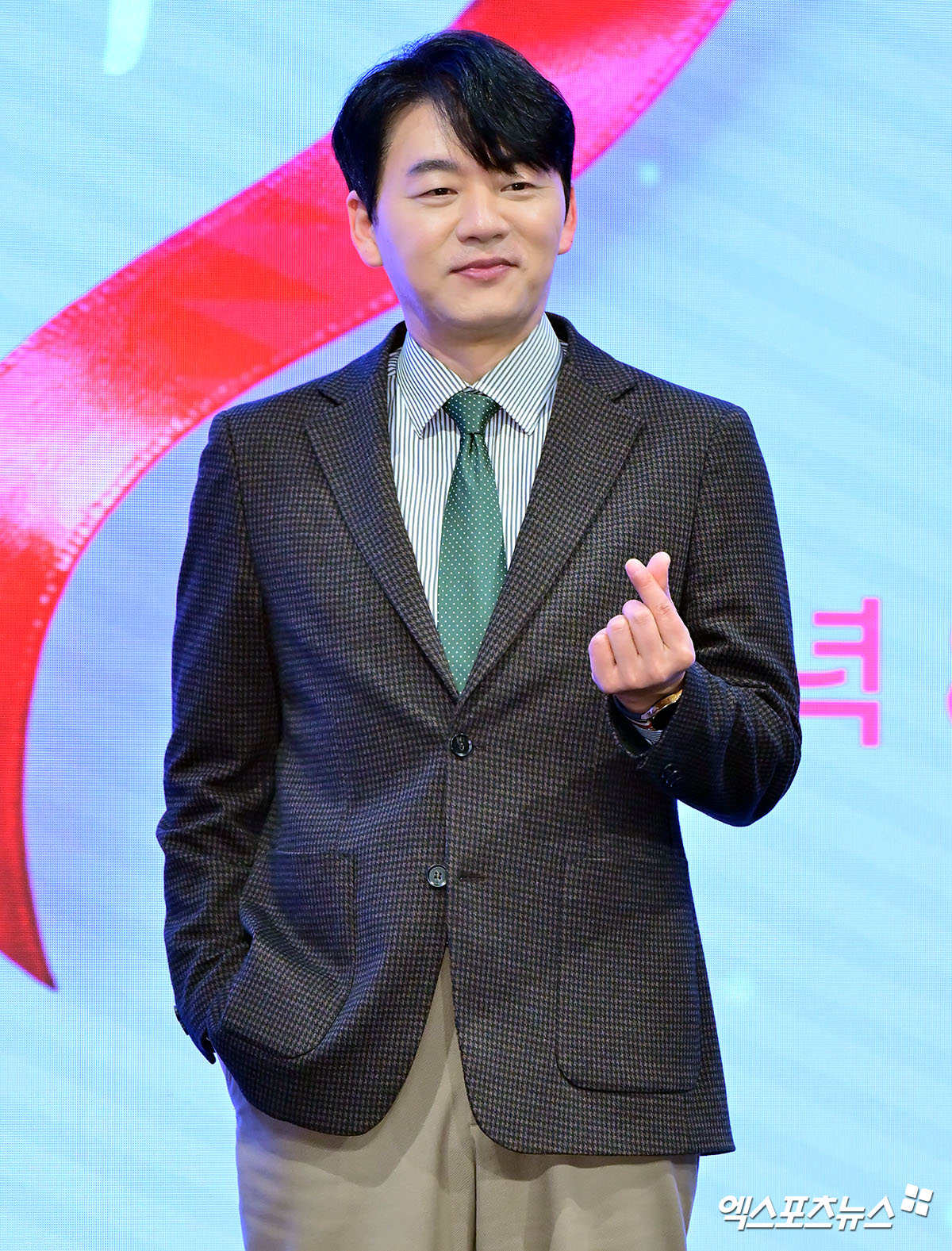 '국민 솔로남' <b>김승수</b>, 급성 <b>대상포진</b>으로 사망 직전까지…"<b>실명 위기</b>도...