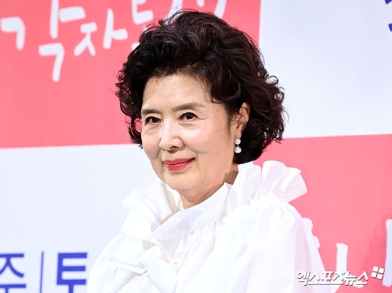 '성형 일침' 윤미라, '1200만원' 샤넬 스커트에 소신 발언…"벌 받아, 사는 사람 있냐"