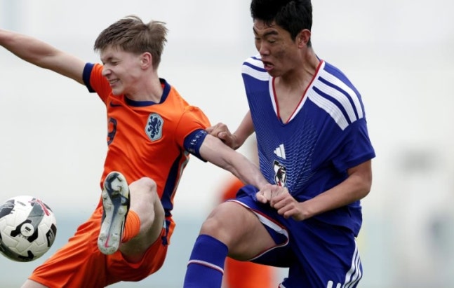 네덜란드 0-2 일본, 월드컵도 이럴 거야? 감독 "용납 안 돼" 화났다! U-17 친선경기 일본 쾌승 '시선집중'