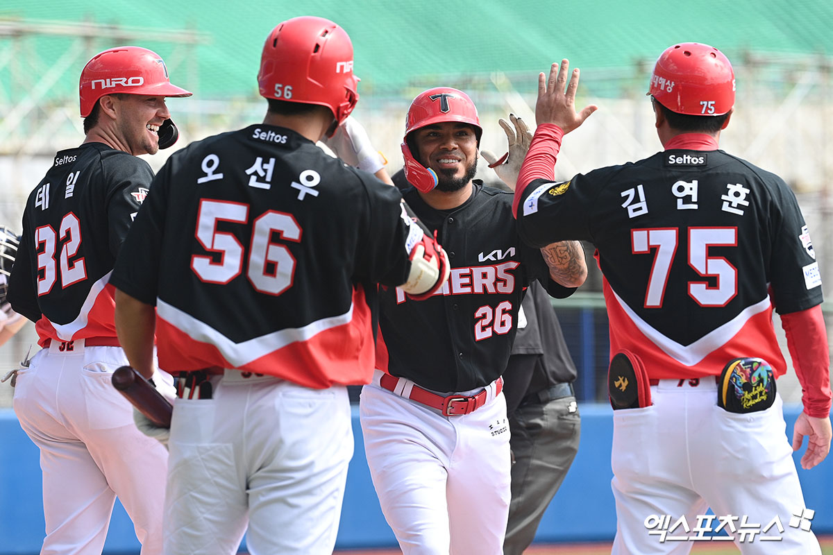 KIA 카스트로 투런포 활약 [28자]