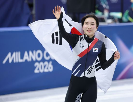 '최민정이 양보?' 金金 김길리, 1500m 결승 추월 상황 직접 입 열다…"속도 많이 붙은 상태였다" [2026 밀라노]