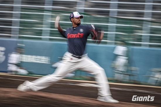 '와' 이 구위 뭐냐, 152km 강속구에 日 롯데 '추풍낙엽'…韓 롯데 NEW 에이스 3이닝 퍼펙트 완벽투→마운드 희망 밝다 [미야자키 라이브]