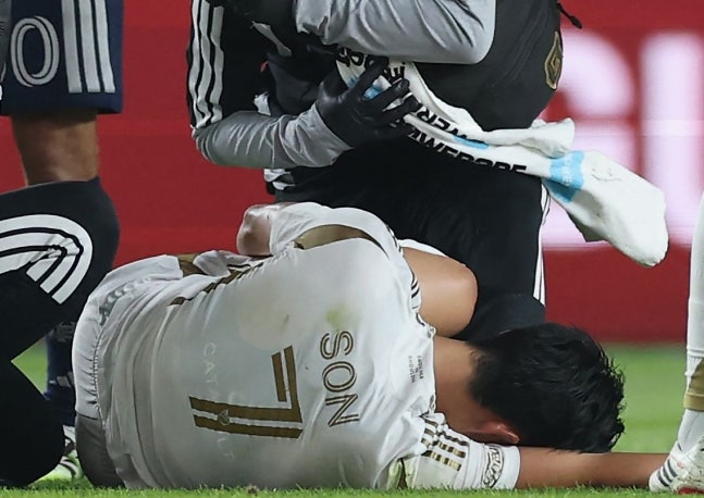 손흥민 쓰러졌다! 아킬레스 파열→시즌 OUT→월드컵 불발 날벼락까지…초대형 오피셜 터질 뻔→MLS, 휴스턴 살인 태클러 2명 '벌금 폭탄' 작성자 정보  마시멜론작성 작성일