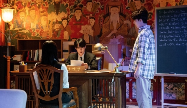 《神與律師事務所》柳演錫突破多重角色與李絮展現火花，SBS金土劇法庭奇幻首播