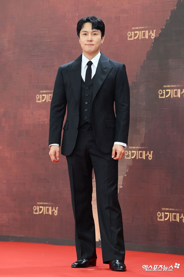 김동완, '폭로 논란'에 결국 고개 숙였다…"진심으로 반성" [전문]