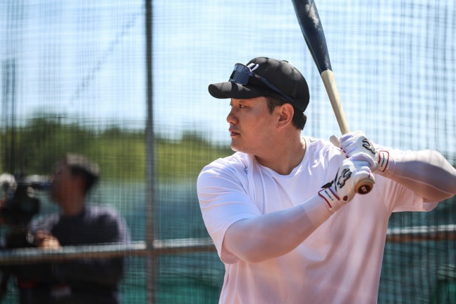'마침내' ML 67홈런 강타자, 울산 팬 앞에서 첫 선 보인다→27일 롯데전서 KBO 데뷔전…9월 드래프트 앞두고 쇼케이스 되나